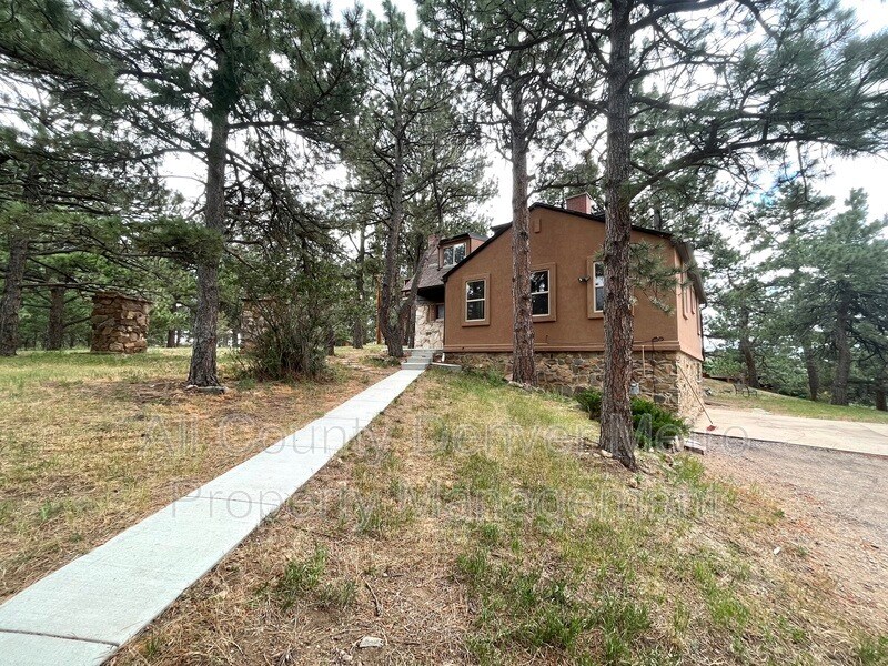 Primary Photo - 389 Parkview Ave