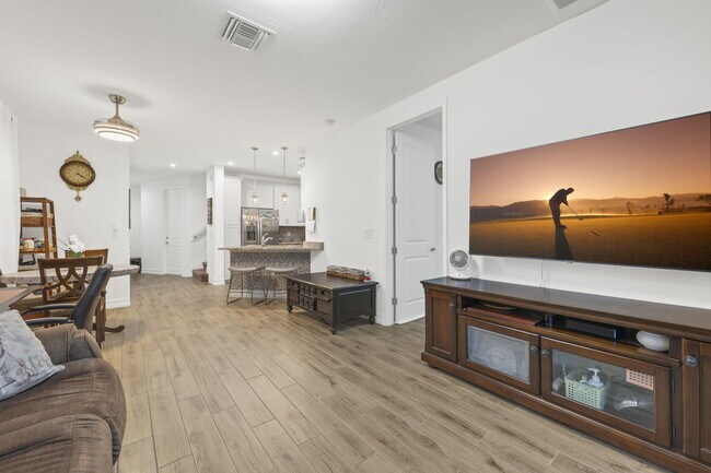 Foto del edificio - 7587 Morgan Way
