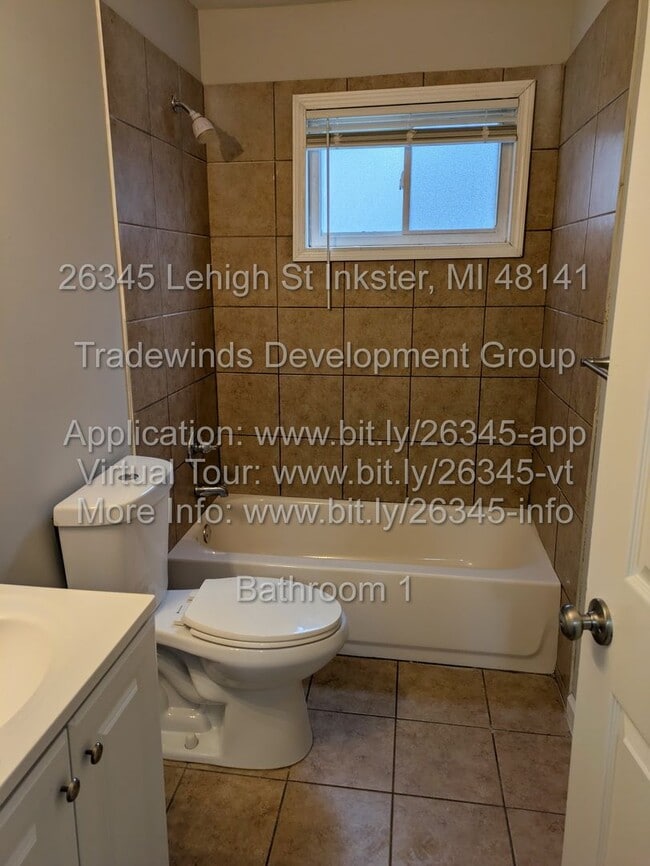 Building Photo - 26345 Lehigh St