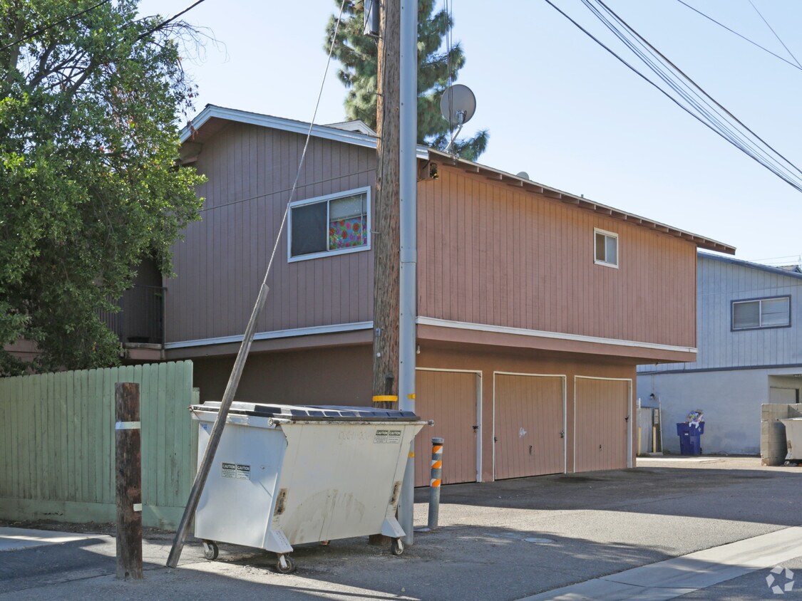 Building Photo - 1150 Tollhouse Rd