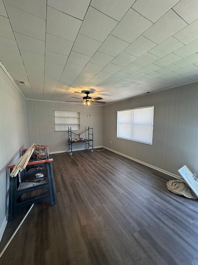 Building Photo - 820 Haywood Pl