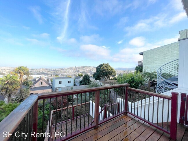 Building Photo - 3 br, 2 bath House - 173 Hamerton Ave.