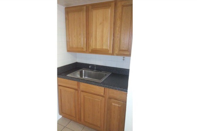 Kitchen - 818 Pennsylvania Ave