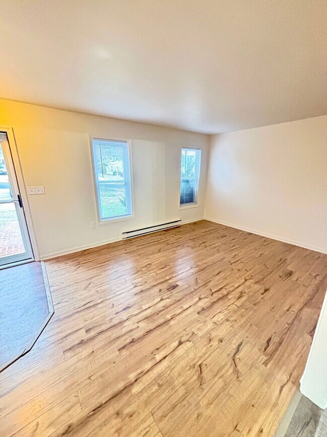 Foto del edificio - 4 Pheasant Ln