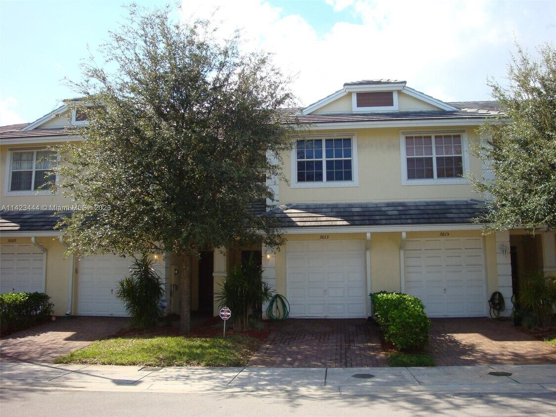 Primary Photo - 3013 NW 30th Ave