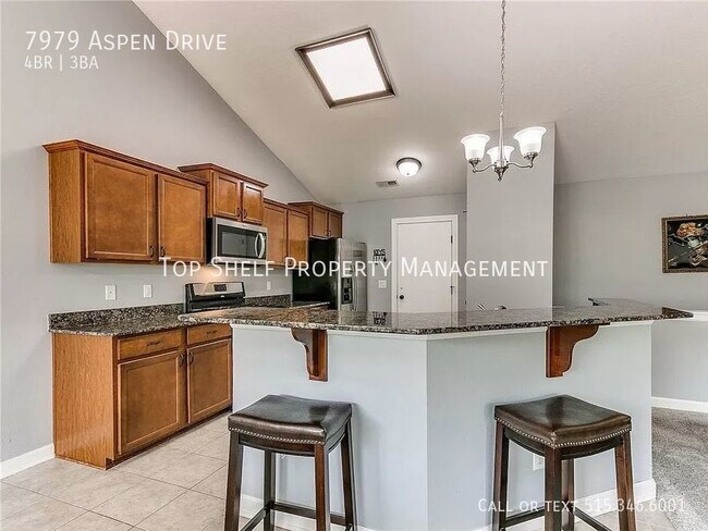 Building Photo - 4 Bedroom 2.5 Baths Available