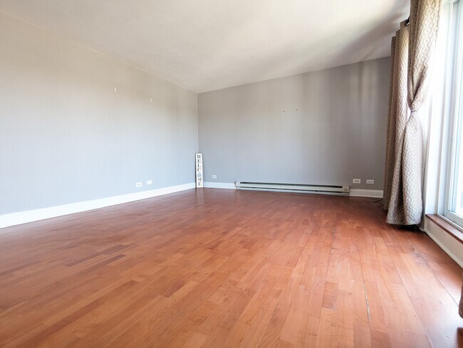 Foto del edificio - 2636 W Catalpa Ave