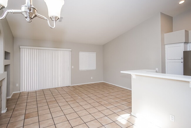 Building Photo - 3343 Rose Valley St
