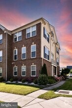 Building Photo - 321 Pink Azalea Terrace SE