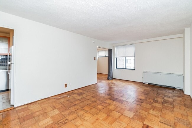 Building Photo - 1420 N Street NW #605