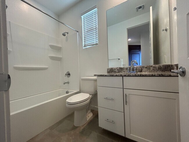 Foto del edificio - 24551 N 169th Dr