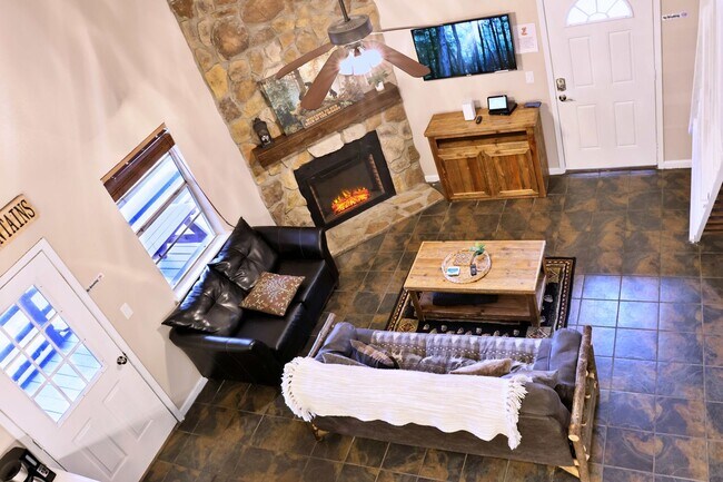 Foto del edificio - Move In Ready!!