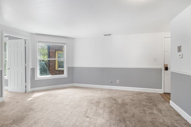 Foto del edificio - 3528 E Fall Creek Pkwy N Dr