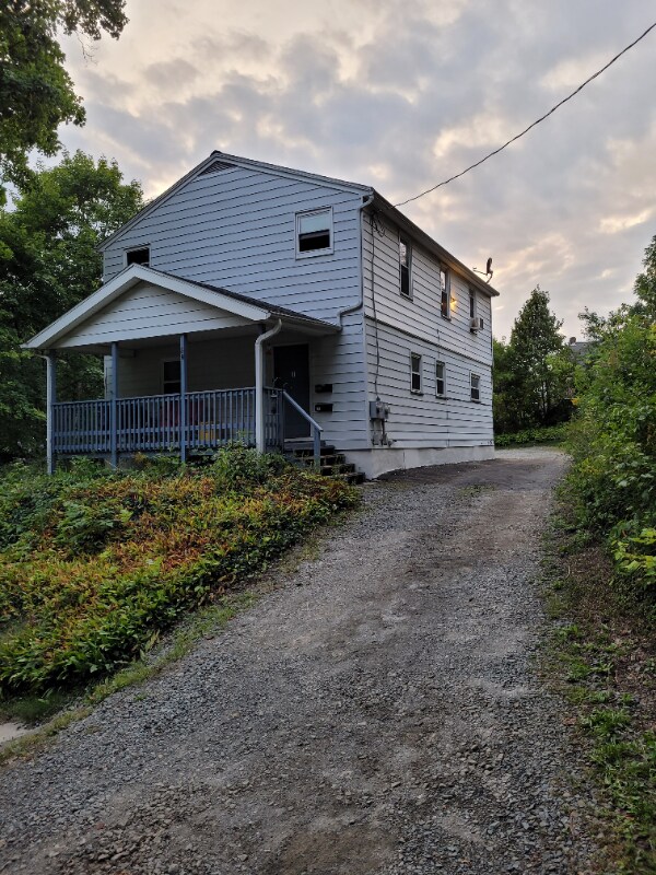Primary Photo - 58 Pulaski St