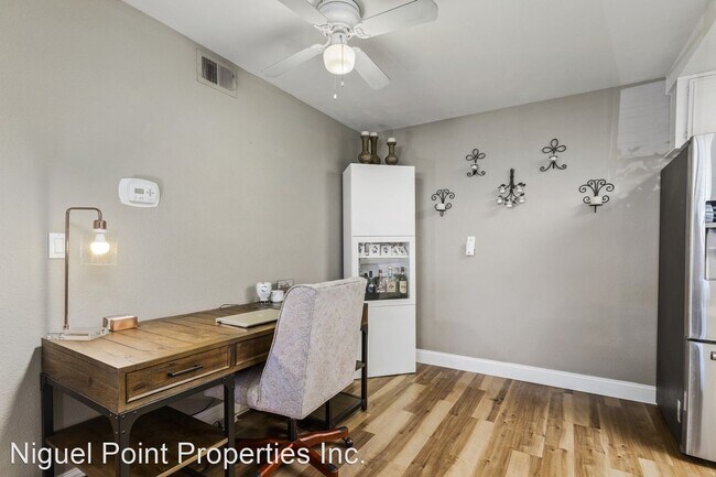 Building Photo - 24261 Avenida De Las Flores