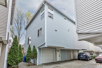 Building Photo - 8522 Midvale Ave N