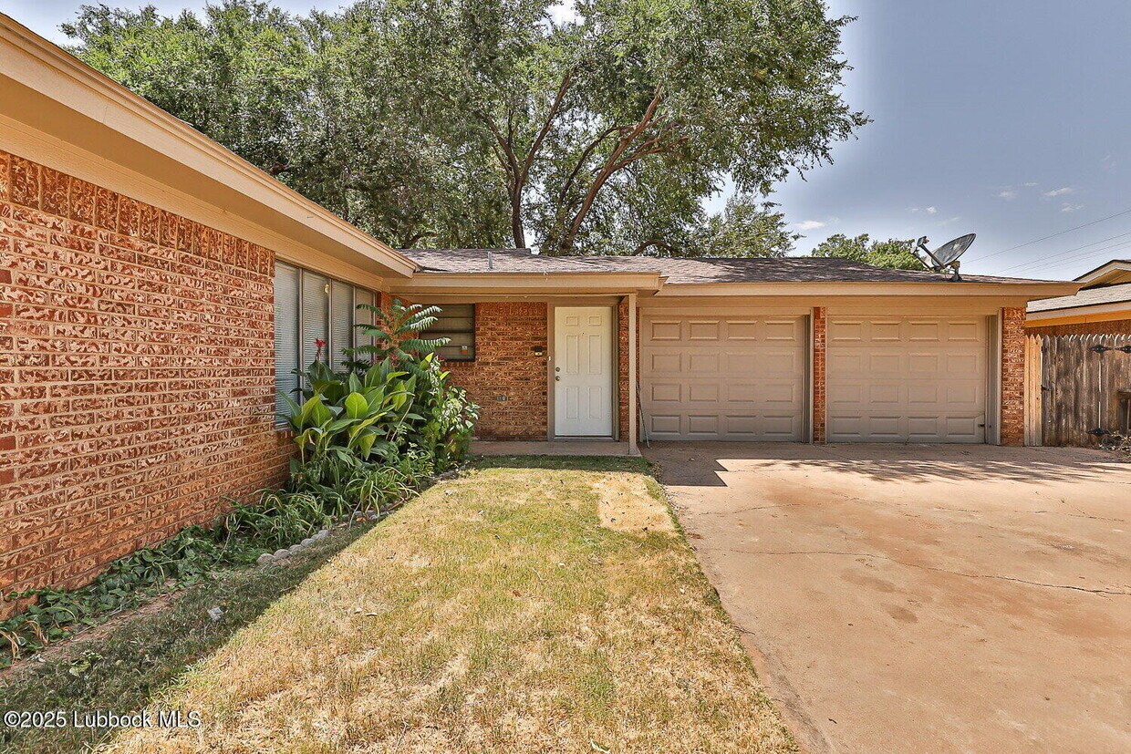 Foto principal - 6604 Elmwood Ave