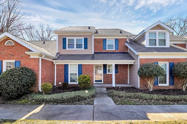 Foto del edificio - 9459 Kings Falls Dr