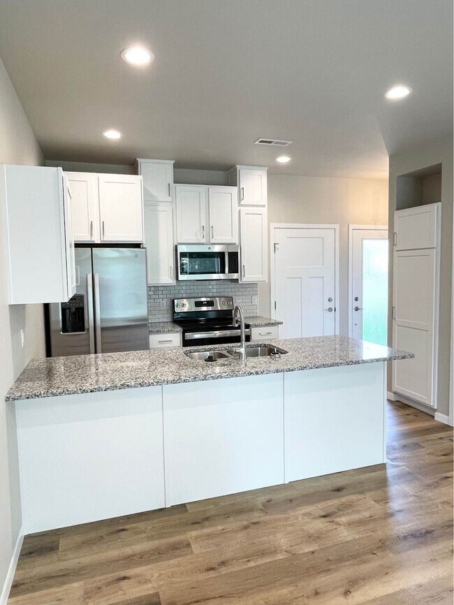 1023 S Nicolet Rd, Appleton, WI 54914 Townhome Rentals in Appleton WI