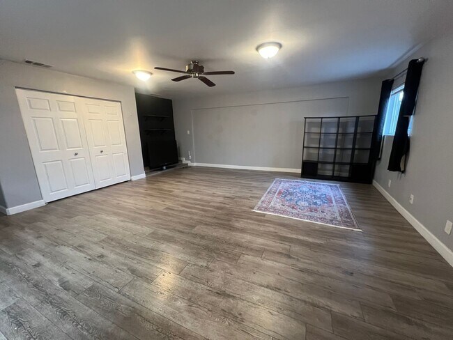 Foto del edificio - 829 Folsom Ave, Hayard, CA 94544