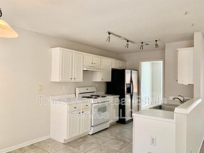 Foto del edificio - 485 Chippenham Ct