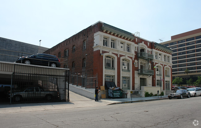 Building Photo - Coronado Apartments