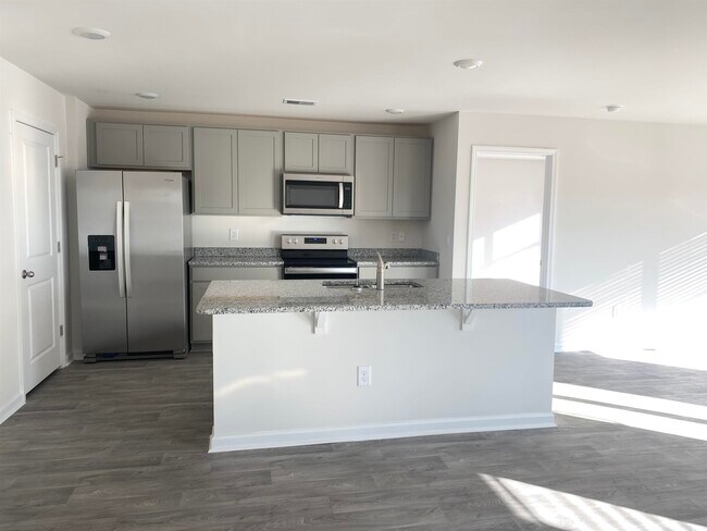 Building Photo - 5605 US-501