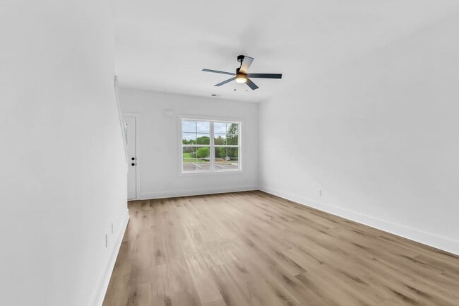 Interior Photo - Millie At Midtown
