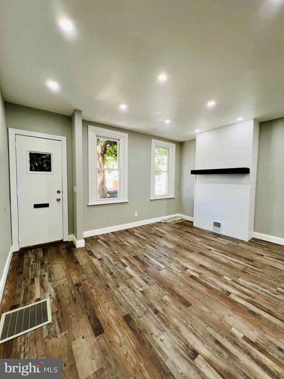 Foto principal - 4311 N Hicks St