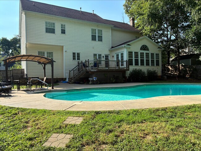 Foto del edificio - 115 Doby Creek Ct