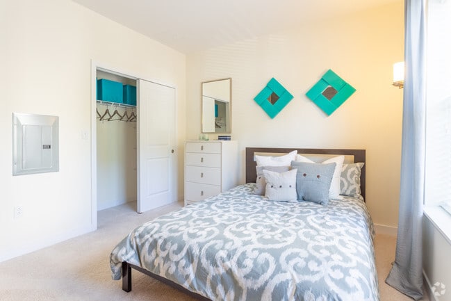 Studio - 598 - Brigham Square Apartments