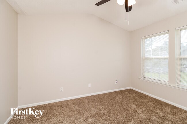 Foto del edificio - 4230 Fairwood Dr