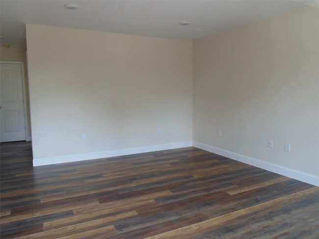 Foto del edificio - 2200 Overland Road - 1