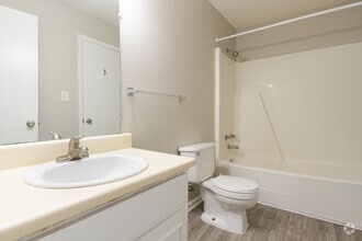 2BR, 1.5BA  - 1,125SF - Guest House