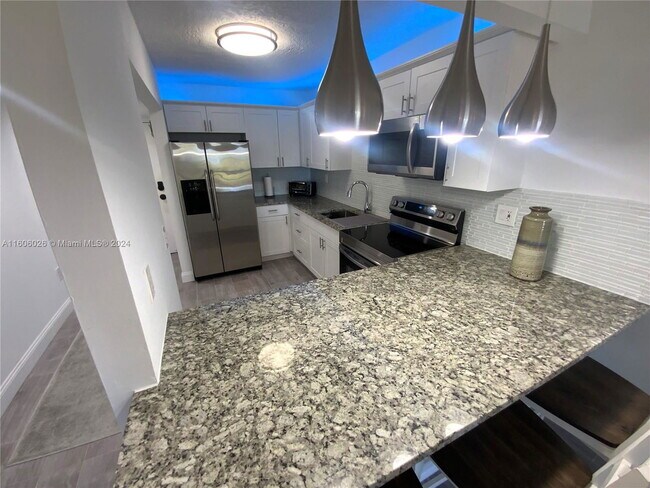 Photo - 6444 Collins Ave Apartment