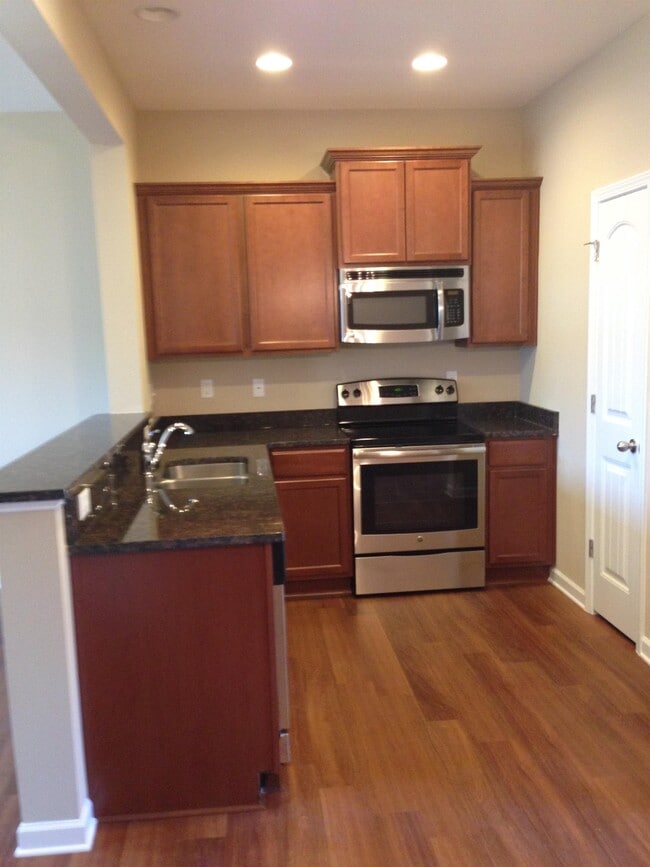 Foto del edificio - 2208 Sunny Cove Dr