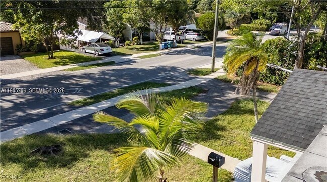 Foto del edificio - 947 NE 149th St