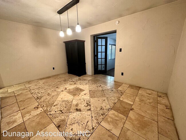 Foto del edificio - 4 br, 2 bath House - 1406 S. Country Club ...