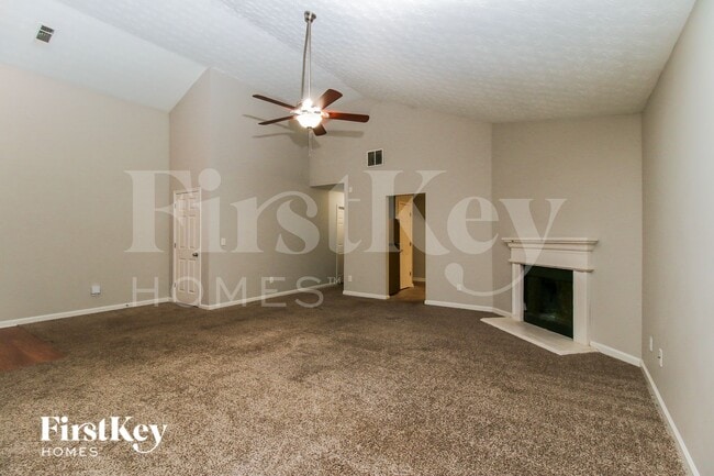 Foto del edificio - 7046 Setters Way