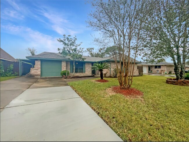 Foto del edificio - 12107 Pompton Dr