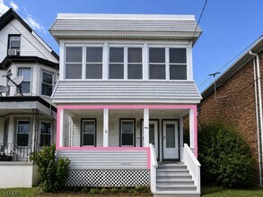 Building Photo - 921 South St