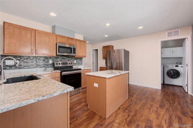 Building Photo - 1808 Quartz St