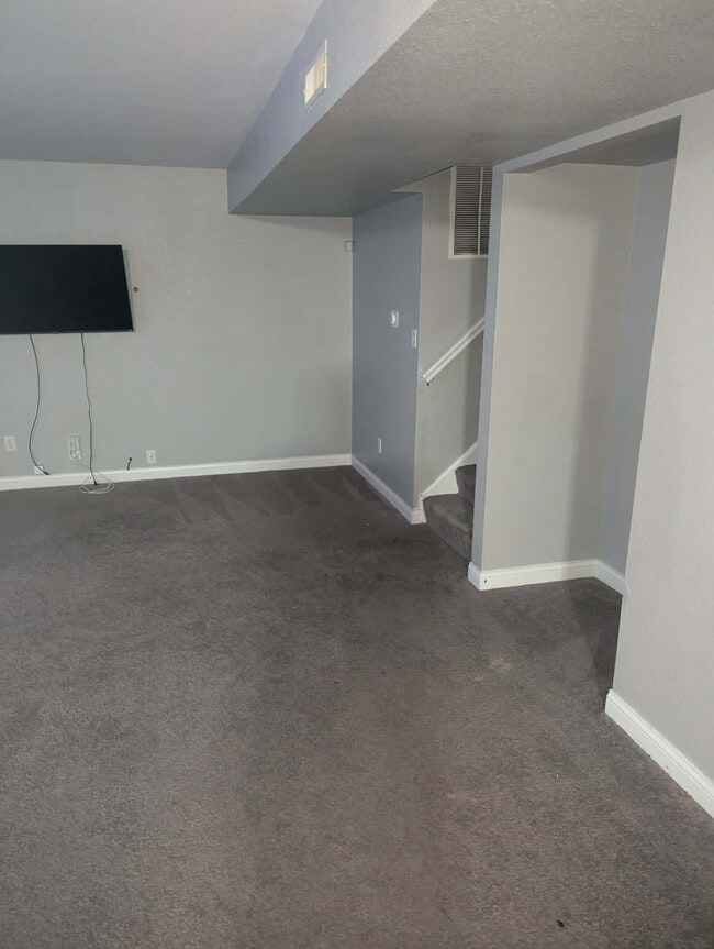 Sala familiar abierta - 11531 Planewood Ct