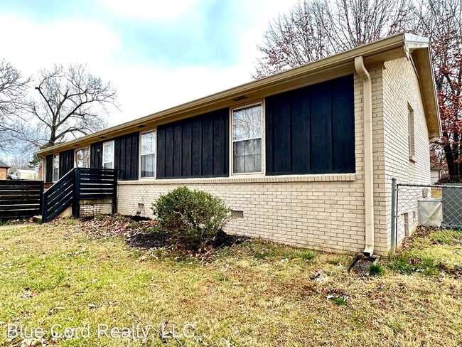 Building Photo - 3 br, 1.5 bath House - 28 Leonard Drive