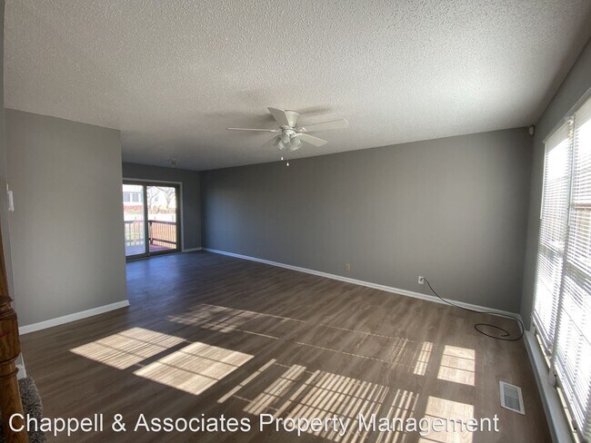 Building Photo - 3 br, 2.5 bath House - 1083 Biltmore Place