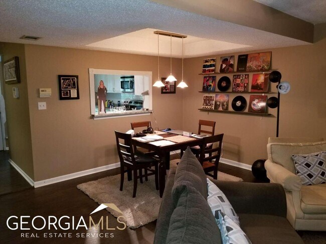 Building Photo - 3043 Steeplechase Dr