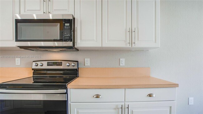 Foto del edificio - 8743 SW 213th Ln