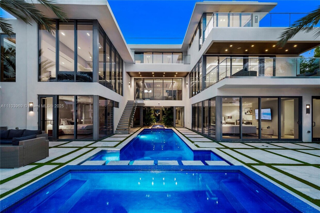 Foto principal - 440 Mola Ave