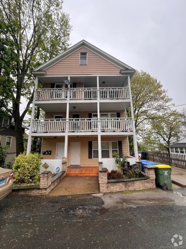 Building Photo - 339 Wilson St