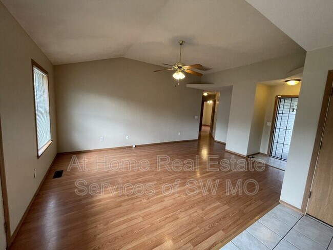 Building Photo - 3216 W Scott St